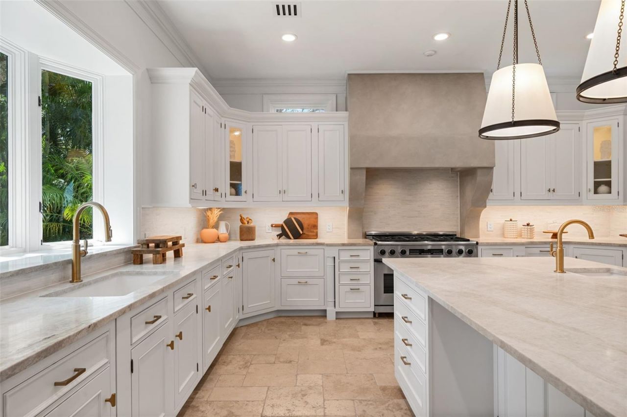 3000 Southwest Drive, Sarasota, FL 34239 Photo