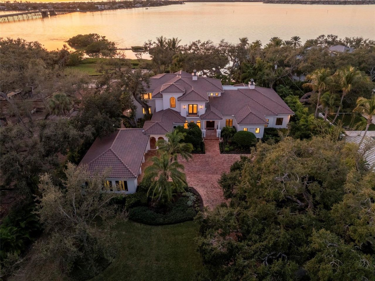 3000 Southwest Drive, Sarasota, FL 34239 Photo