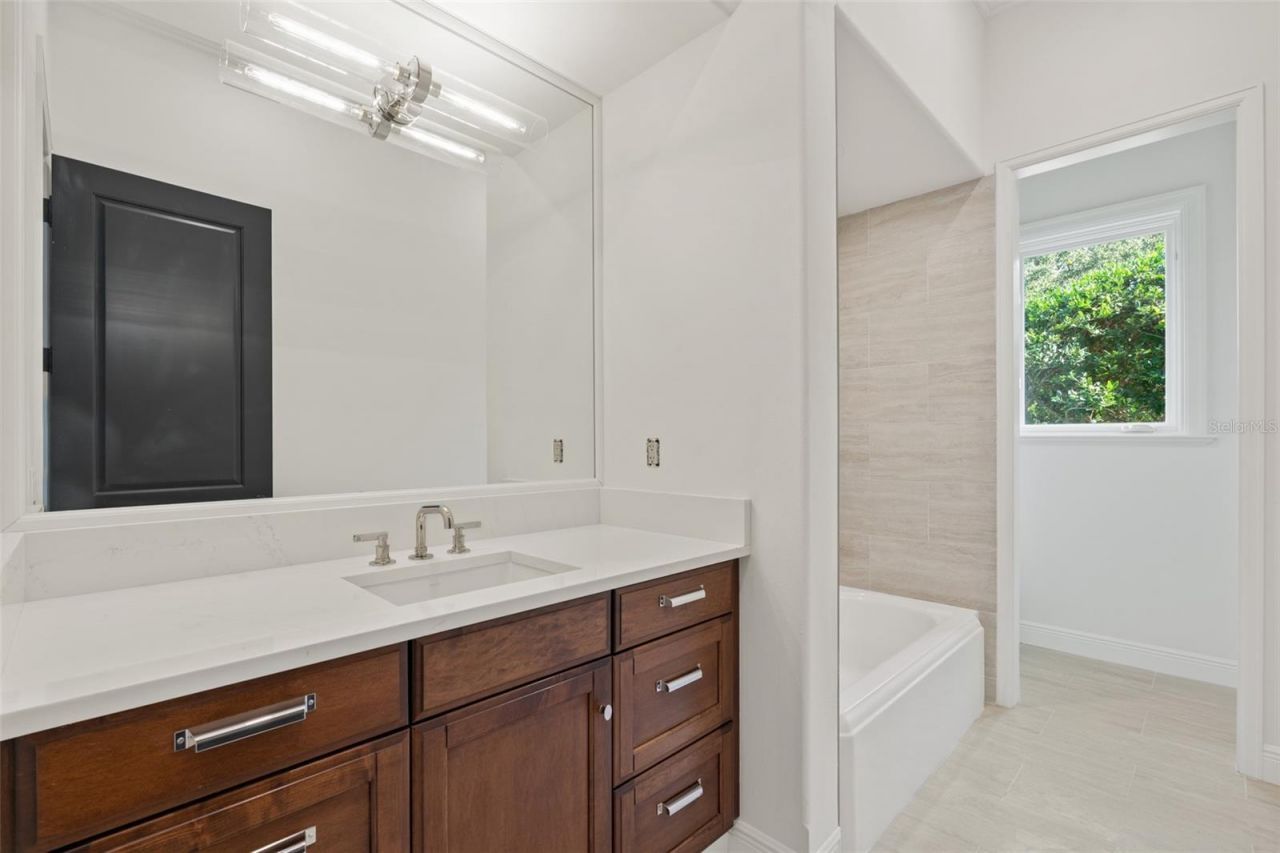 3000 Southwest Drive, Sarasota, FL 34239 Photo