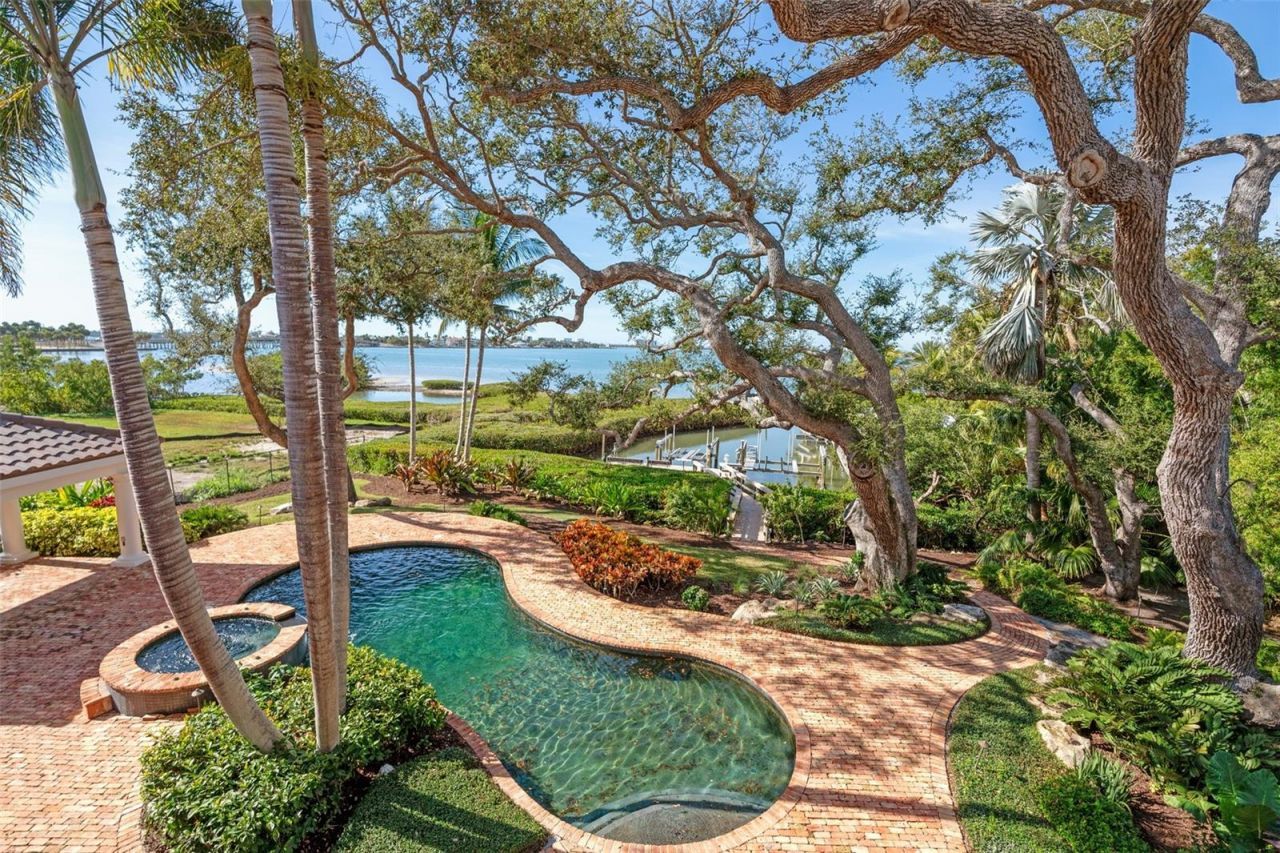 3000 Southwest Drive, Sarasota, FL 34239 Photo