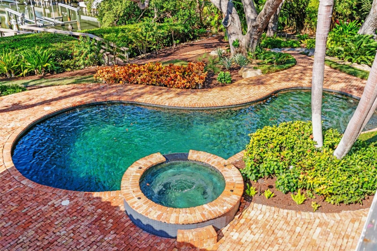 3000 Southwest Drive, Sarasota, FL 34239 Photo