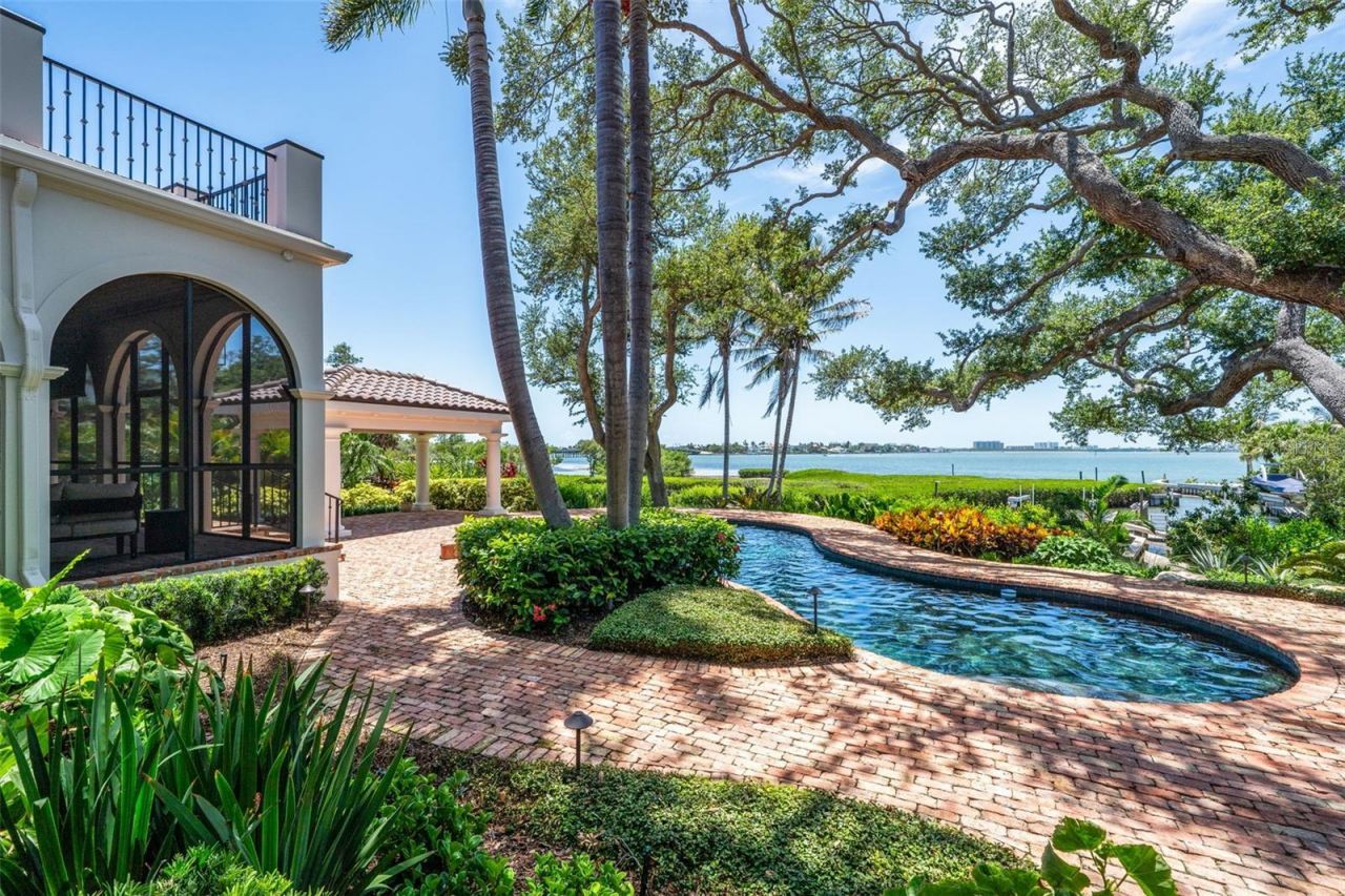 3000 Southwest Drive, Sarasota, FL 34239 Photo