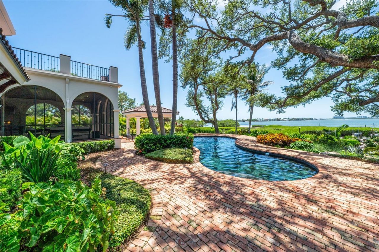3000 Southwest Drive, Sarasota, FL 34239 Photo