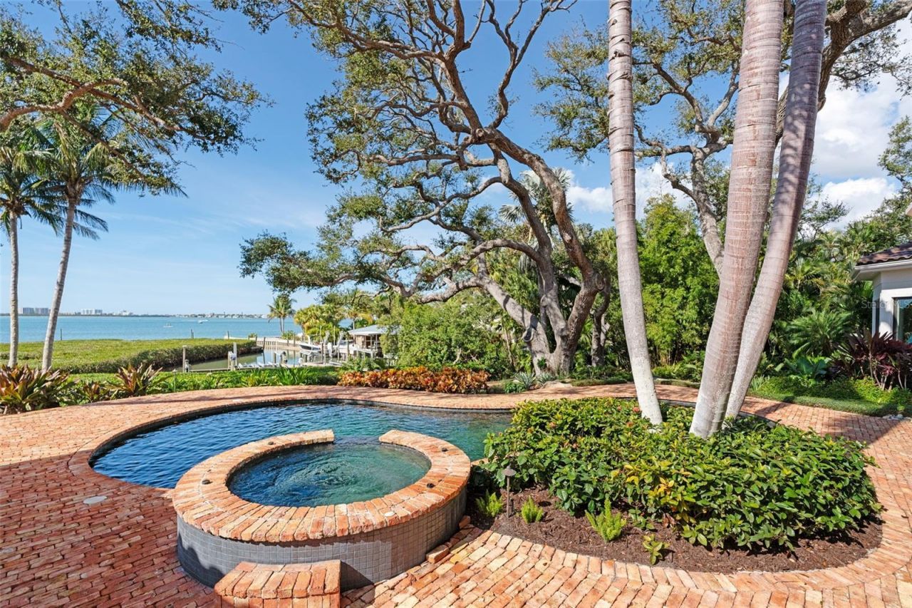 3000 Southwest Drive, Sarasota, FL 34239 Photo