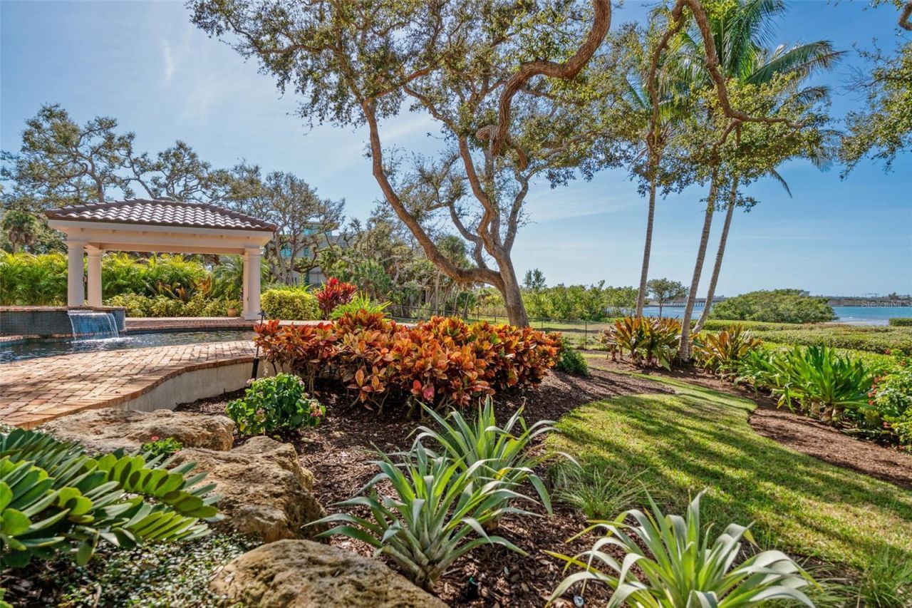 3000 Southwest Drive, Sarasota, FL 34239 Photo