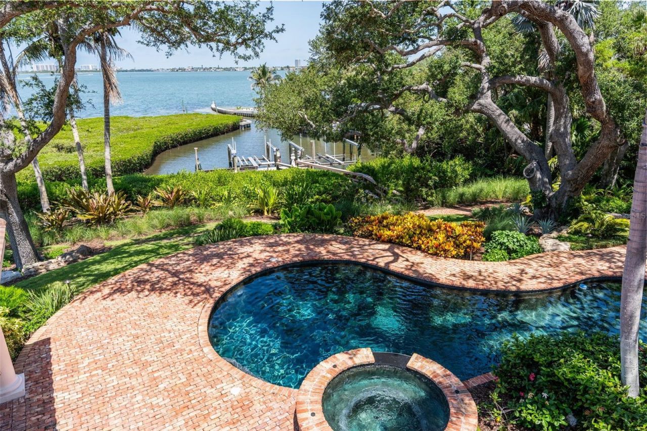 3000 Southwest Drive, Sarasota, FL 34239 Photo