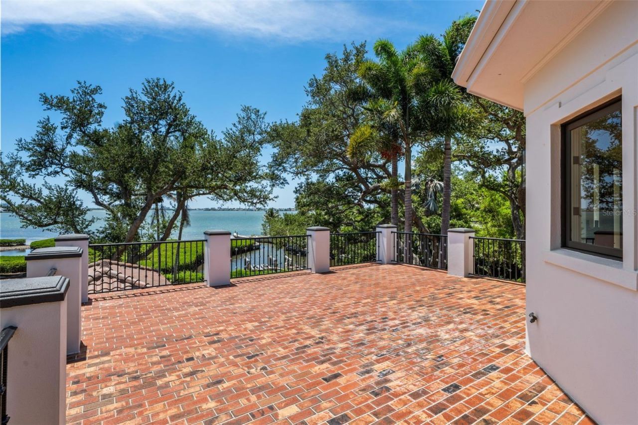 3000 Southwest Drive, Sarasota, FL 34239 Photo