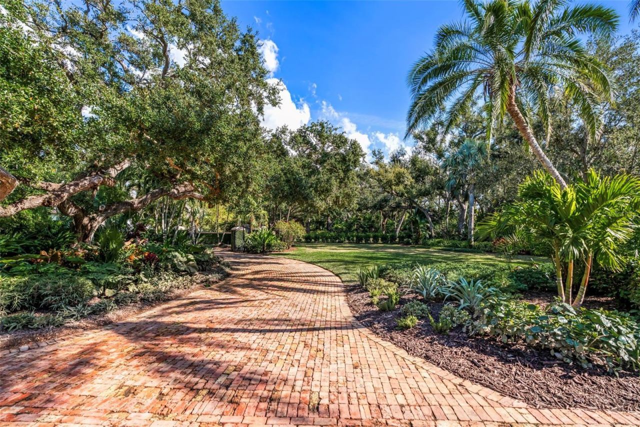 3000 Southwest Drive, Sarasota, FL 34239 Photo