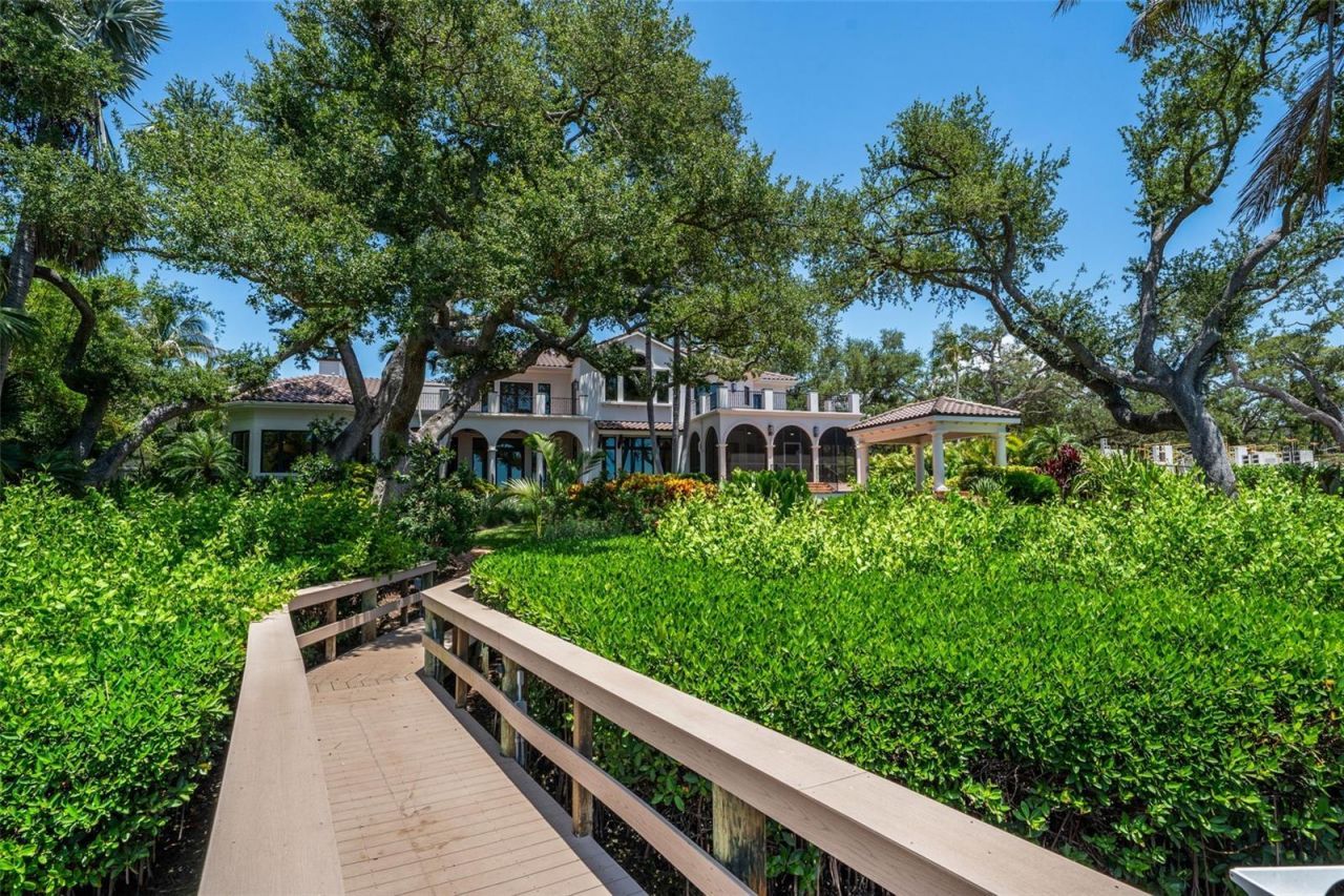 3000 Southwest Drive, Sarasota, FL 34239 Photo
