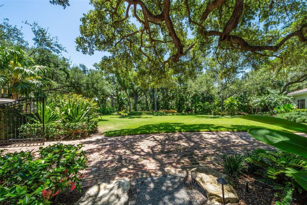 3000 Southwest Drive, Sarasota, FL 34239 Photo