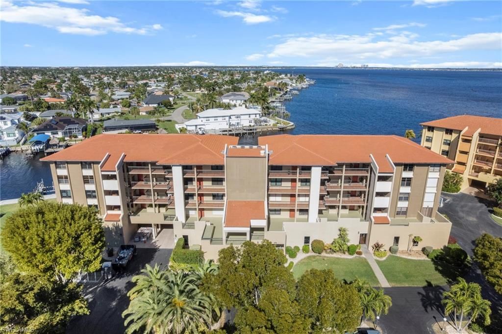 4013 SE 20th Pl, Unit 401, Cape Coral, FL 33904 Photo