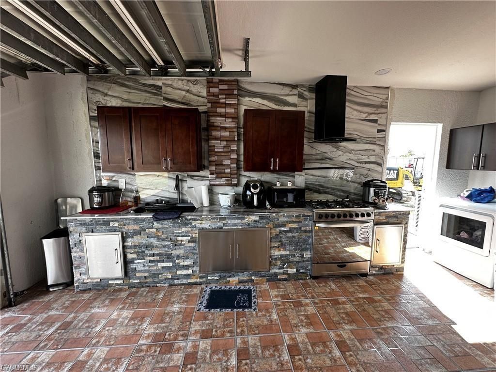 3315 37th St Sw, Lehigh Acres, FL 33976 Photo