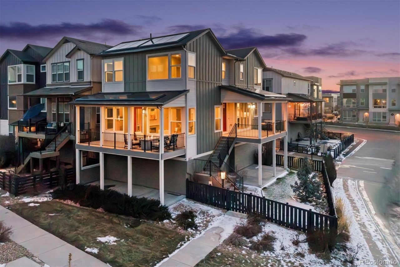 8872 Southurst Street, Littleton, CO 80129 Main Photo