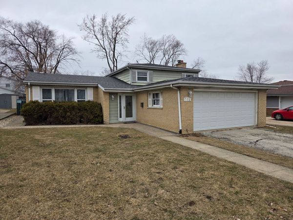 756 W Millers Road, Des Plaines, IL 60016