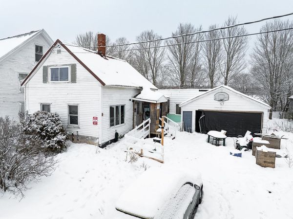 34 Center Street, Kenduskeag, ME 04450