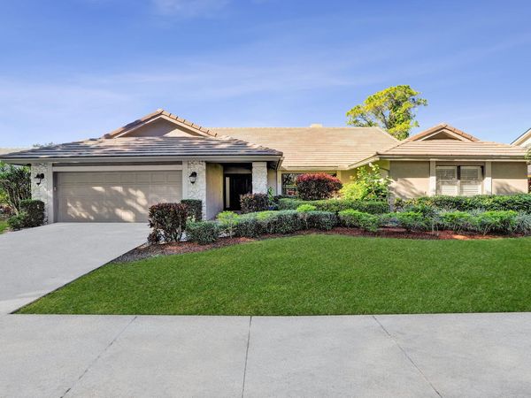 2413 NW 40th Circle, Boca Raton, FL 33431