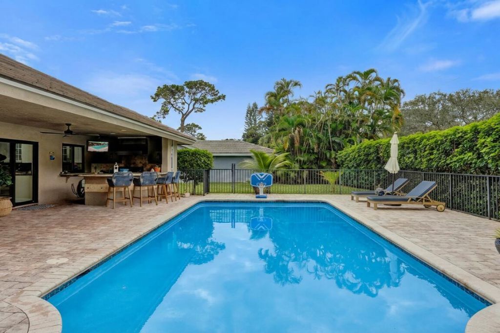 2413 NW 40th Circle, Boca Raton, FL 33431 Photo