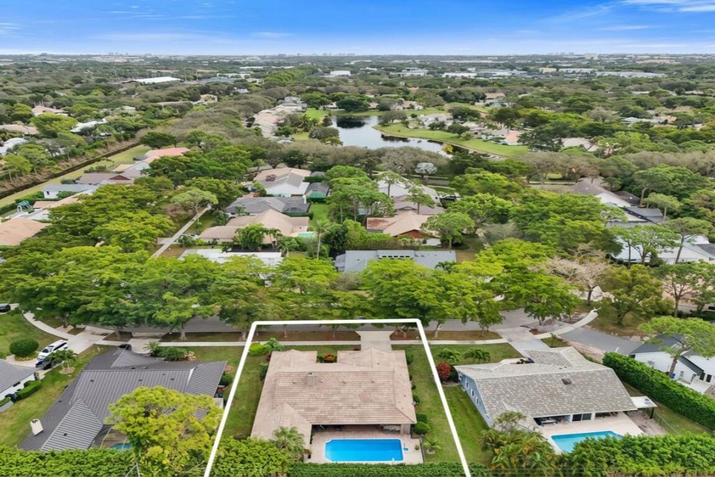 2413 NW 40th Circle, Boca Raton, FL 33431 Photo