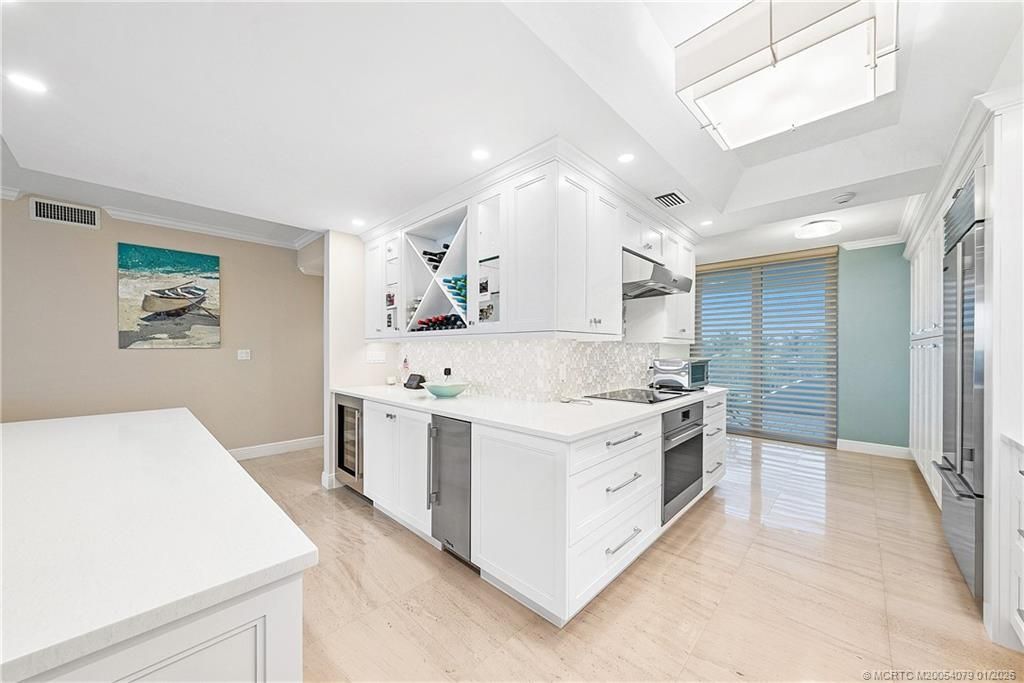 2001 SE Sailfish Point Boulevard, Unit 313, Stuart, FL 34996 Photo