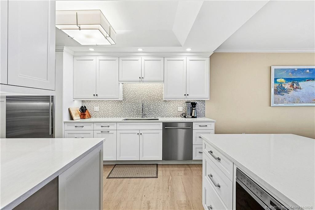 2001 SE Sailfish Point Boulevard, Unit 313, Stuart, FL 34996 Photo