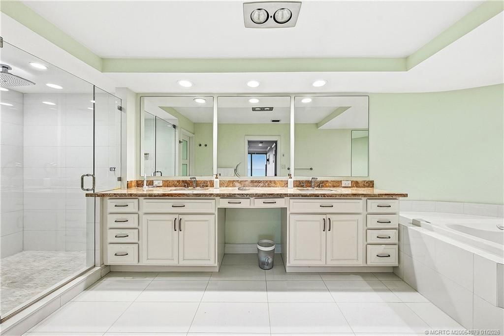 2001 SE Sailfish Point Boulevard, Unit 313, Stuart, FL 34996 Photo