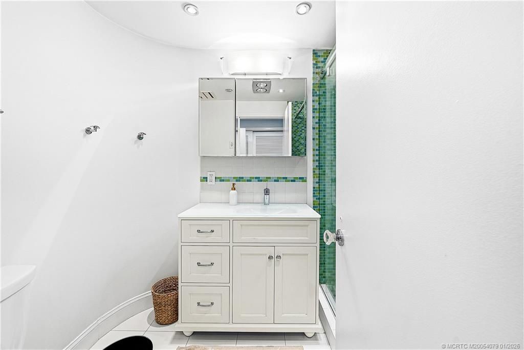 2001 SE Sailfish Point Boulevard, Unit 313, Stuart, FL 34996 Photo