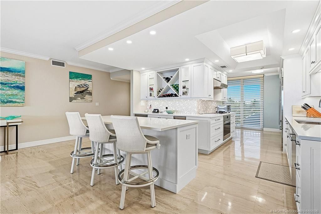 2001 SE Sailfish Point Boulevard, Unit 313, Stuart, FL 34996 Photo