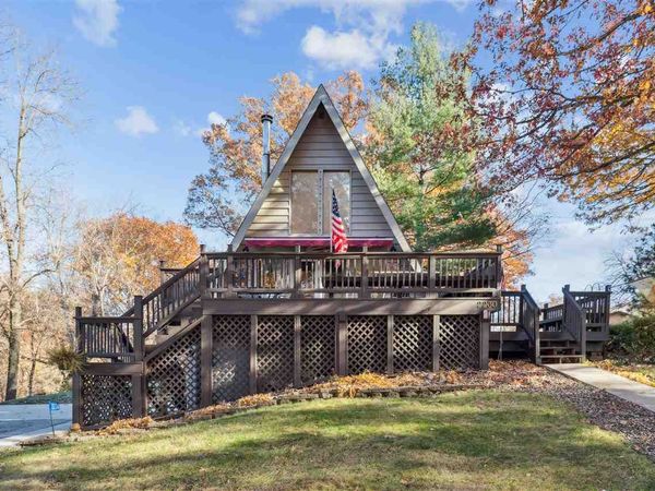 2230 Valley Rd NE, North Liberty, IA 52317