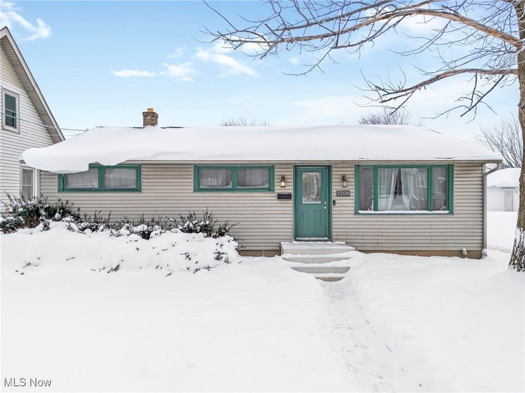 1208 Roslyn Avenue Sw, Canton, OH 44710 Main Photo