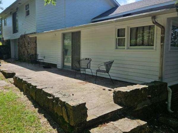 224 Mark Twain Avenue W, Jamestown, TN 38556