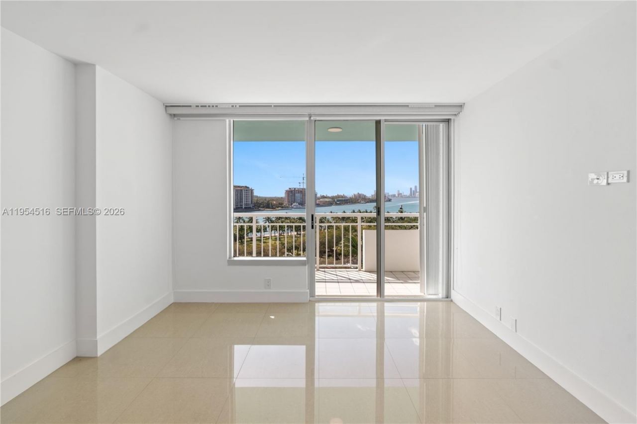 400 S Pointe Dr, Unit 807, Miami Beach, FL 33139 Photo