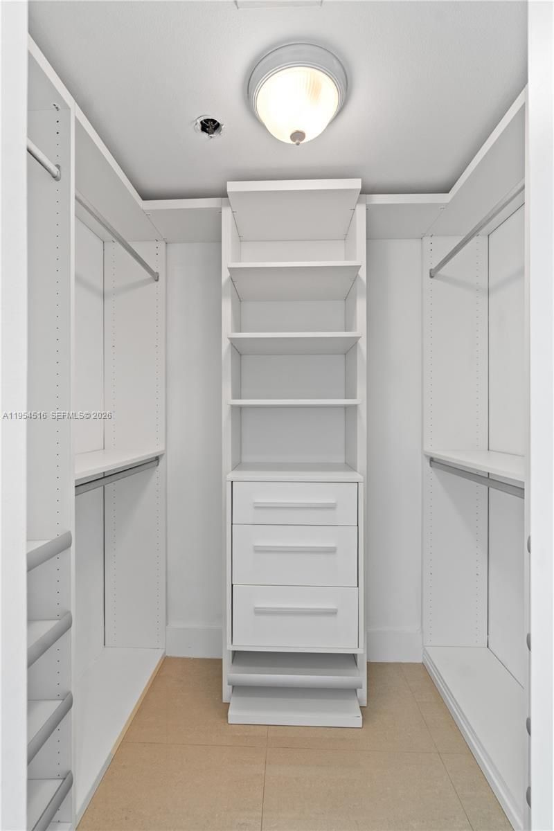 400 S Pointe Dr, Unit 807, Miami Beach, FL 33139 Photo