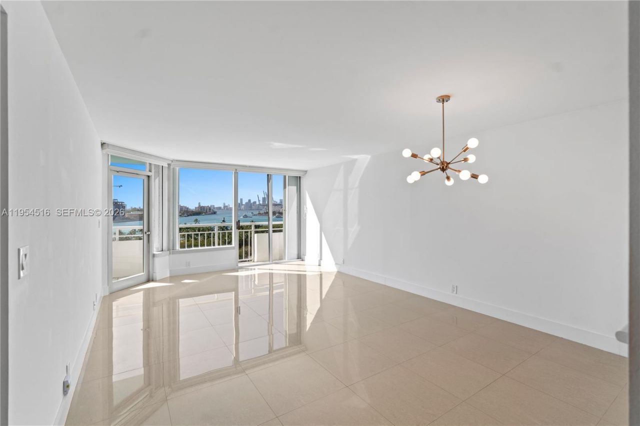 400 S Pointe Dr, Unit 807, Miami Beach, FL 33139 Photo