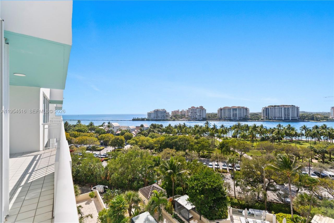 400 S Pointe Dr, Unit 807, Miami Beach, FL 33139 Photo