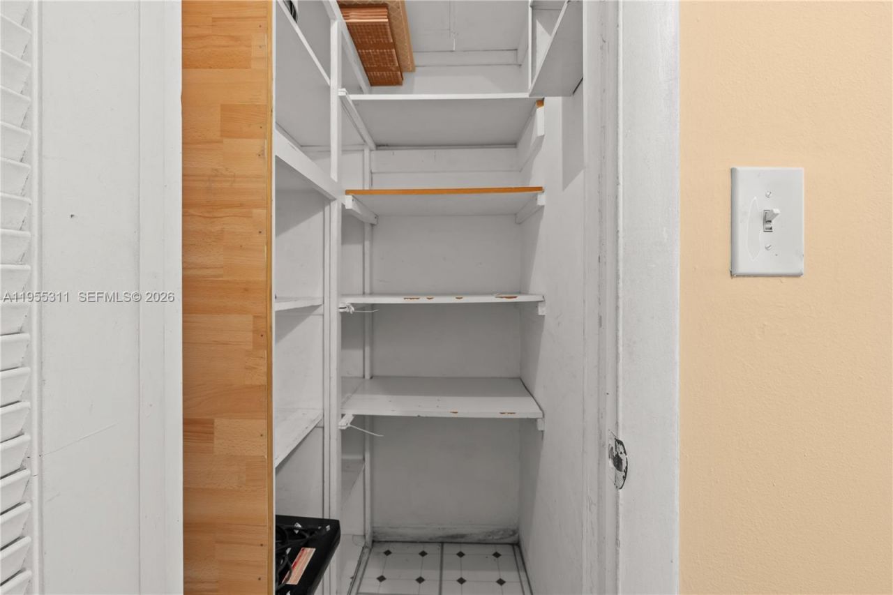 2930 Point East Dr, Unit E312, Aventura, FL 33160 Photo