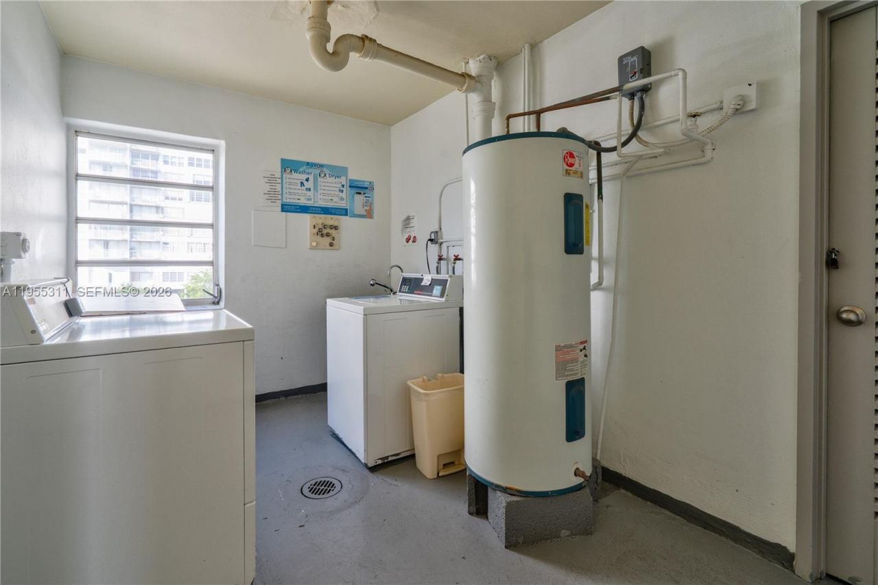 2930 Point East Dr, Unit E312, Aventura, FL 33160 Photo