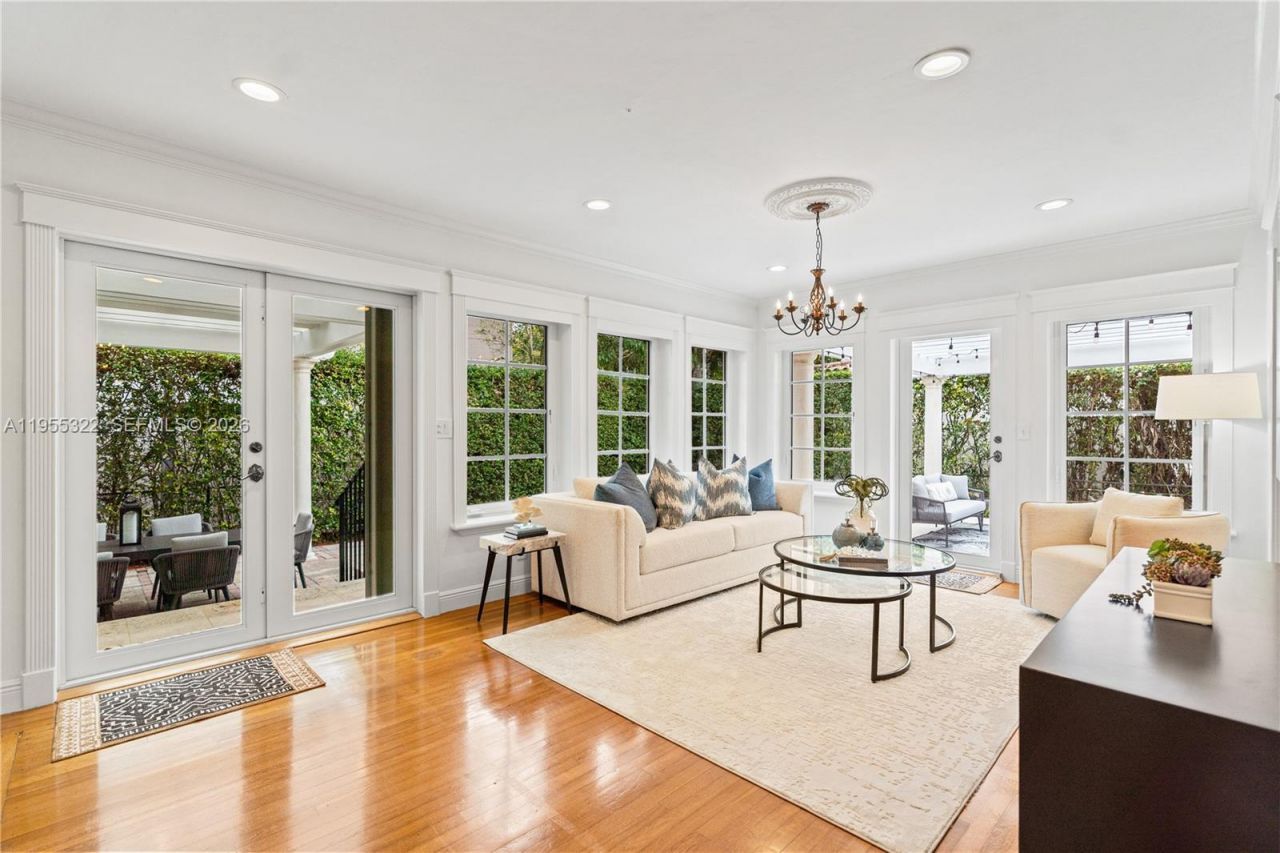 4705 Alhambra Cir, Coral Gables, FL 33146 Photo