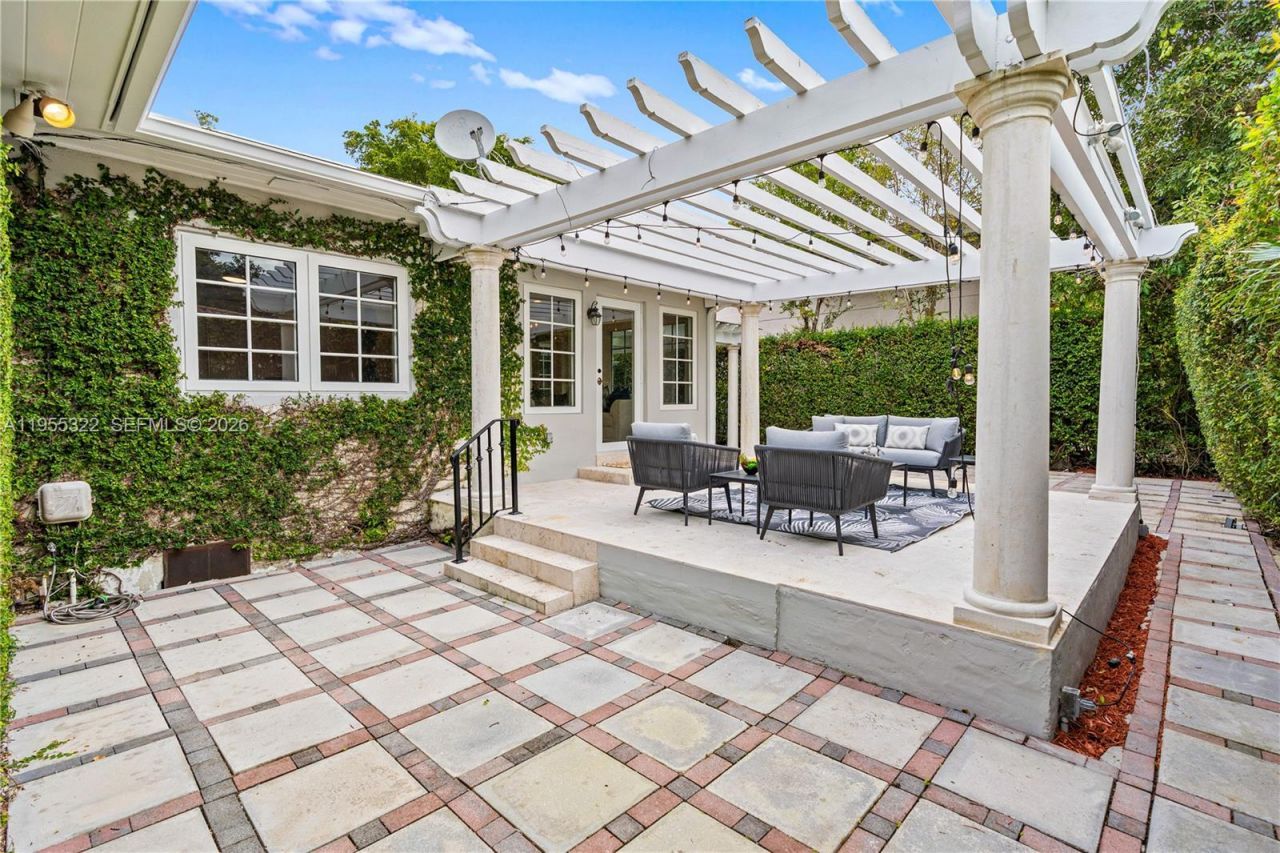 4705 Alhambra Cir, Coral Gables, FL 33146 Photo