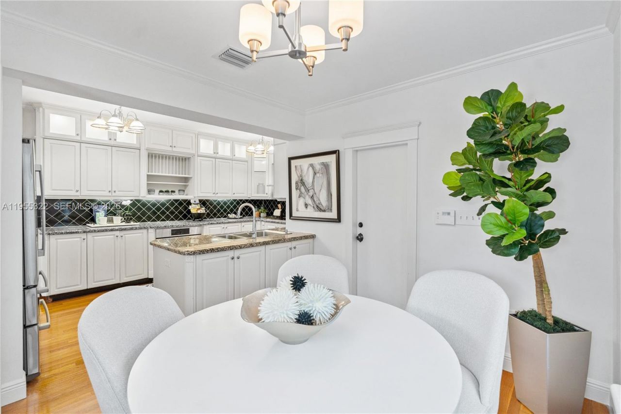 4705 Alhambra Cir, Coral Gables, FL 33146 Photo