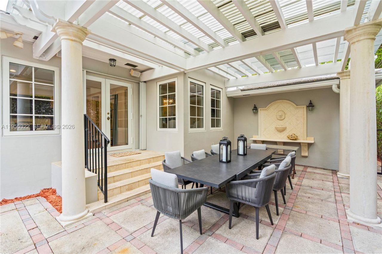 4705 Alhambra Cir, Coral Gables, FL 33146 Photo