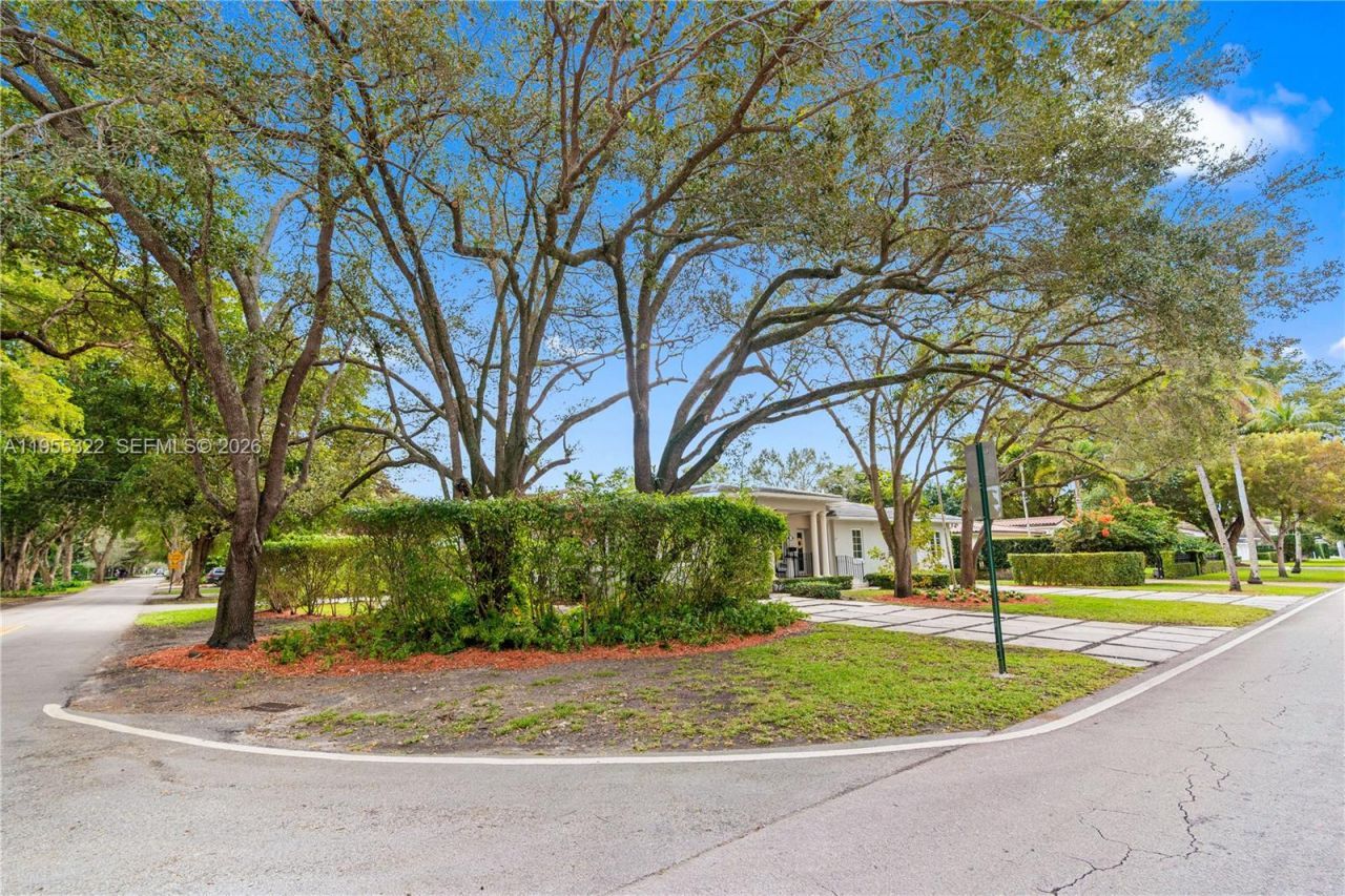 4705 Alhambra Cir, Coral Gables, FL 33146 Photo