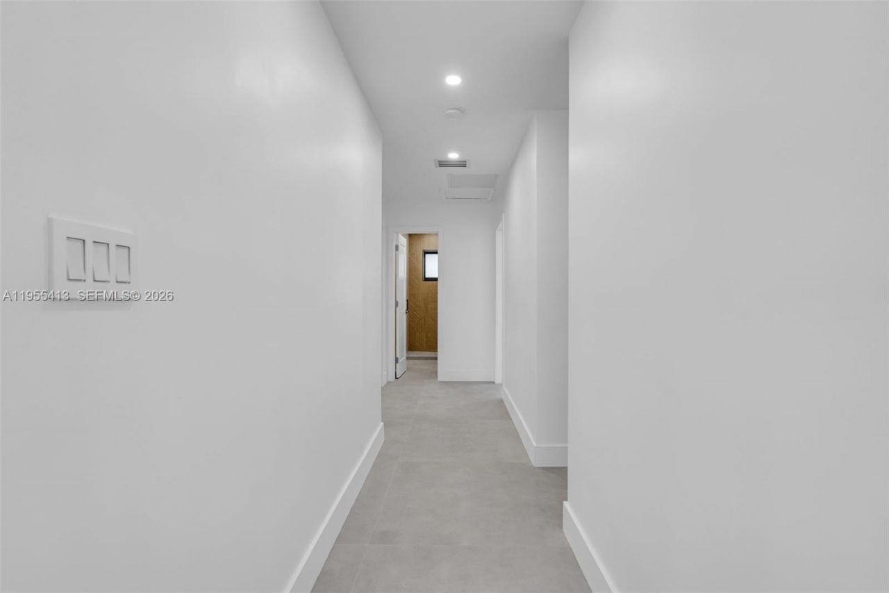 1293 SW 22nd Avenue, Unit 1, Miami, FL 33135 Photo