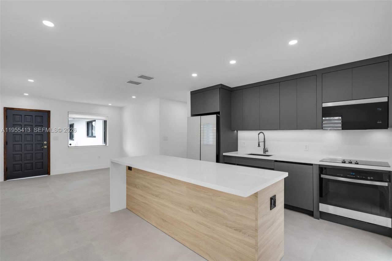 1293 SW 22nd Avenue, Unit 1, Miami, FL 33135 Photo