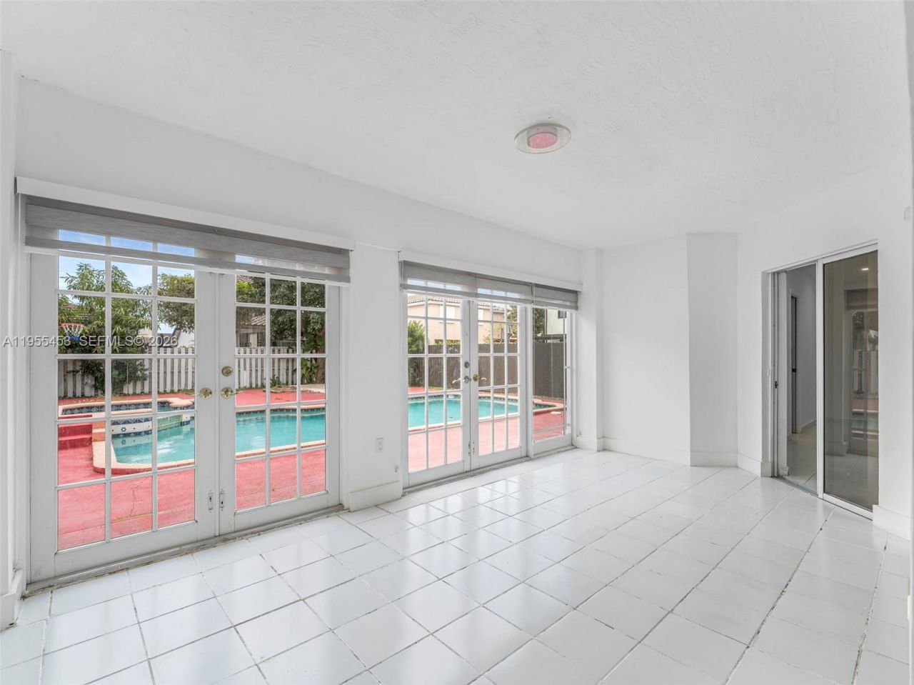 9435 SW 156th Pl, Miami, FL 33196 Photo