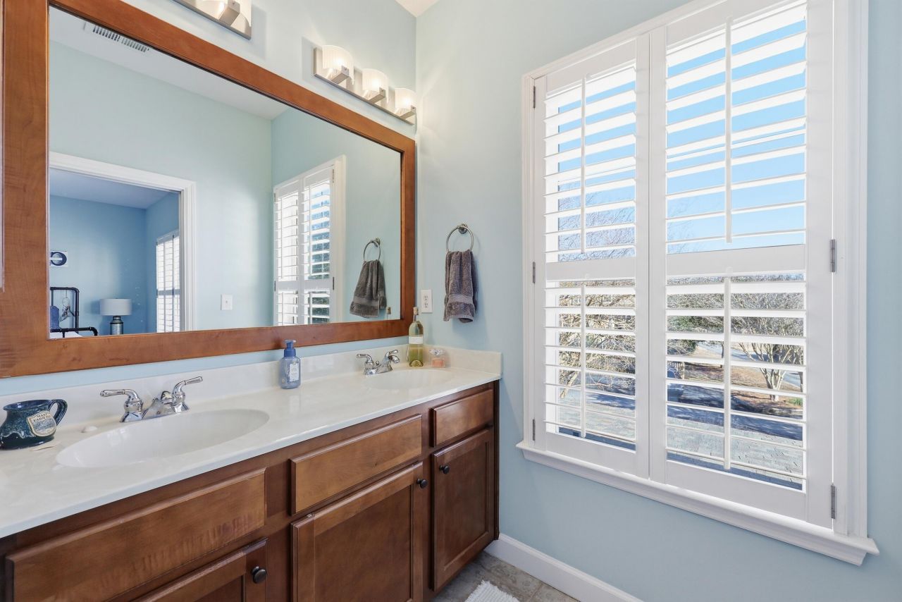 3011 Treadwell Street Photo 16