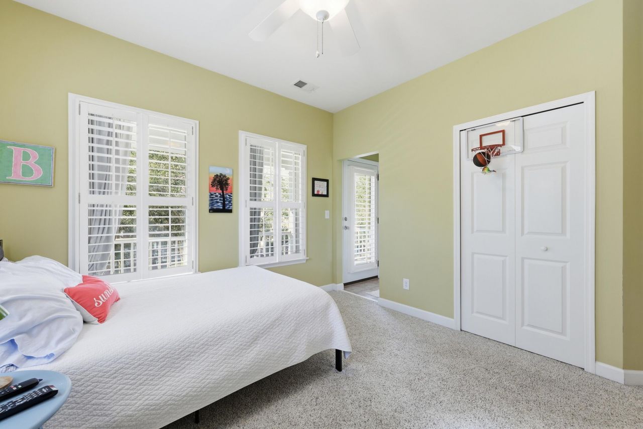 3011 Treadwell Street Photo 19