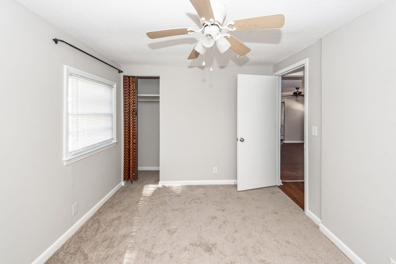 1520 N Avalon Circle Photo 24