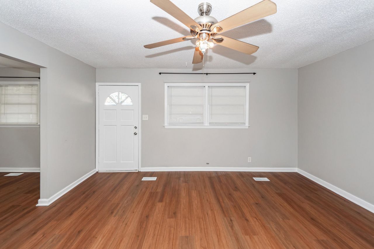 1520 N Avalon Circle Photo 9