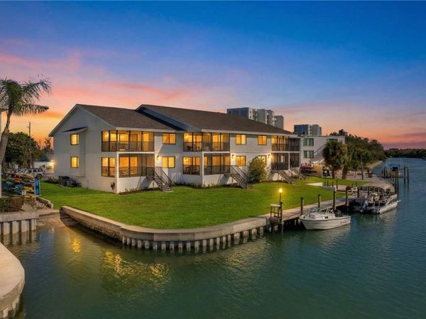 9226 MIDNIGHT PASS ROAD, Unit 3B, SARASOTA, FL 34242