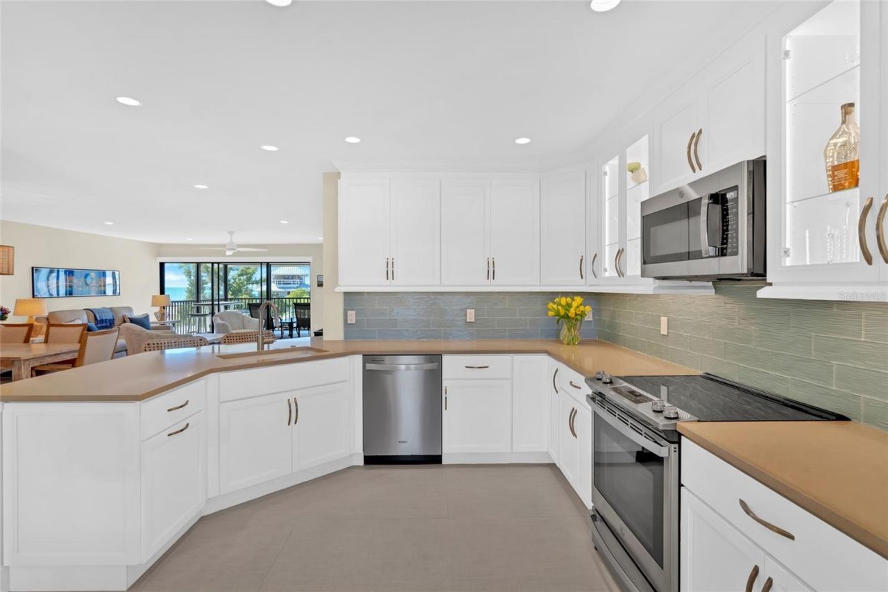 9226 Midnight Pass Road, Unit 3B, Sarasota, FL 34242 Photo